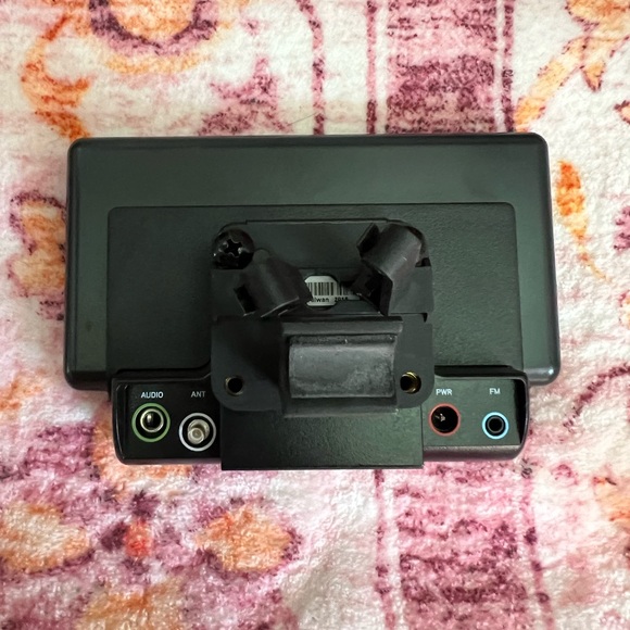 Sirius XM Radio Full Car Kit with Antenna, Dock, and Accessories - Picture 4 of 6